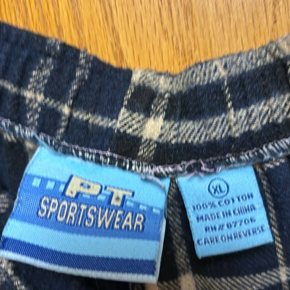 Men’s XL flannel pjs. Size XL - Picture 3 of 4